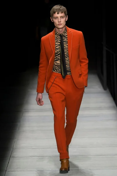 Look 20
